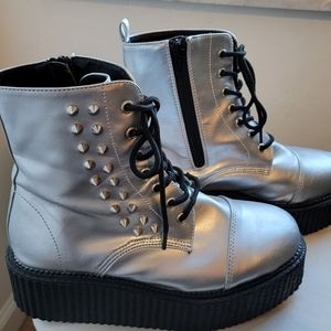 Demonia silver studded creeper boots